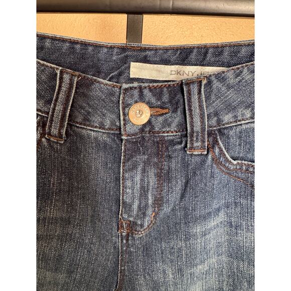 DKNY Jeans Studded Crop Denim Pants – Size 2 - GREAT CONDITION PRELOVED - Picture 5 of 10